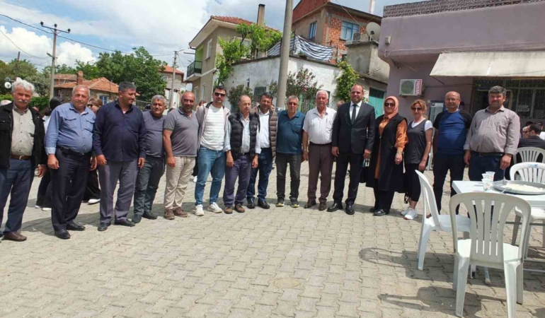 Burhaniye de geleneksel Ağacık Hayrı yüzlerce insanı buluşturdu