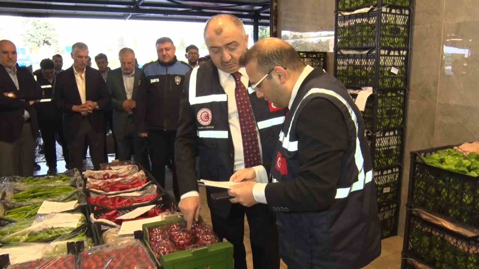 Bayrampaşa Sebze ve Meyve Hali’nde fahiş fiyat ve ürün denetimi