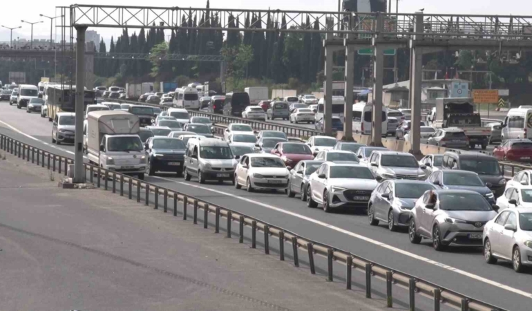 Kurban Bayramı tatilinin başlamasıyla TEM’de yoğunluk oluştu