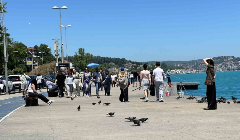 Bayramda İstanbul’da kalanlar sahiller ve parkların tadını çıkardı