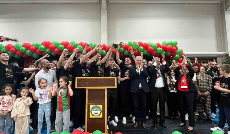 Osmanelispor’dan şampiyonluk kutlaması