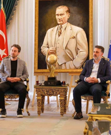 Şampiyon hentbolculardan Başkan Vekili Biba’ya ziyaret