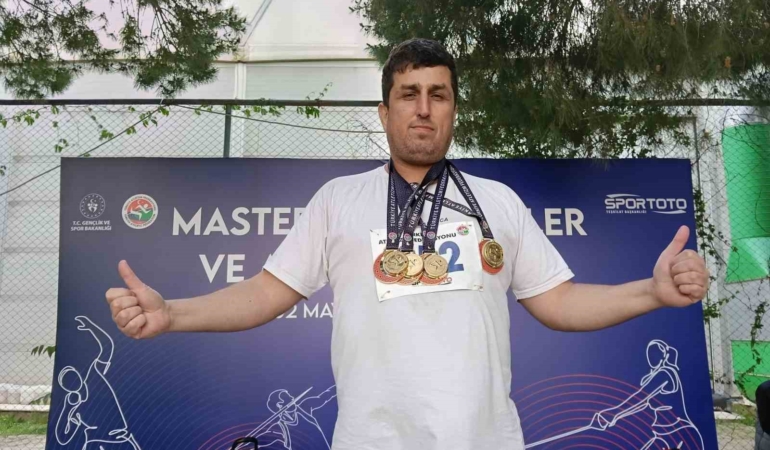 Balıkesirli vetaran sporcu öğretmen 4 dalda şampiyon oldu