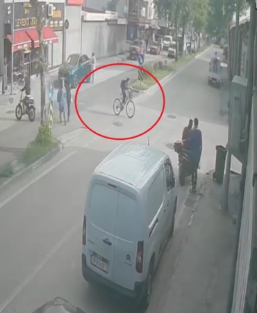 Kararsız bisikletli kazayı getirdi...Ne tarafa gideceğini şaşırınca motosikletliyle çarpıştı