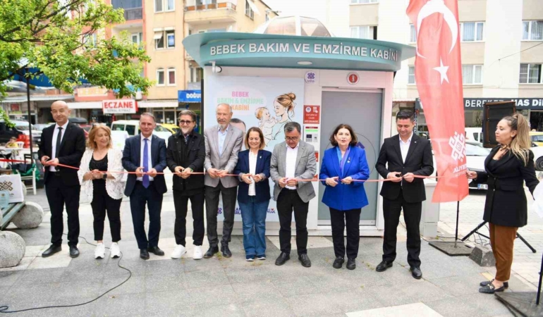 Altıeylül’de bebek bakım ve emzirme kabinleri açıldı