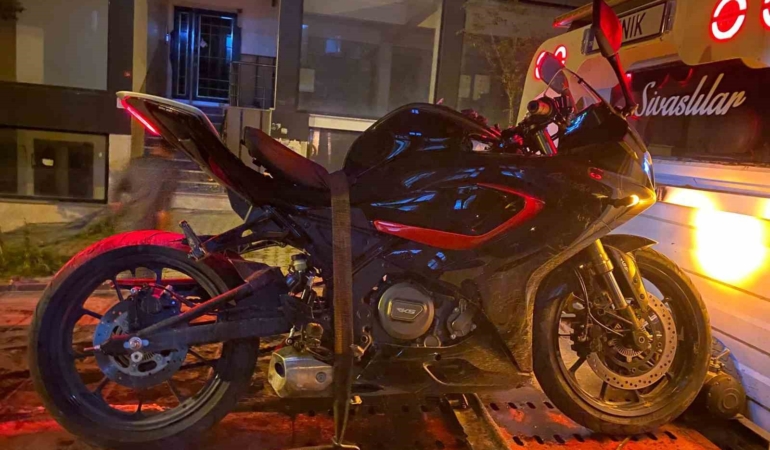 Arnavutköy’de yunus polislerinden dikkat çeken operasyon: Anahtardan çalıntı motosiklet çıktı