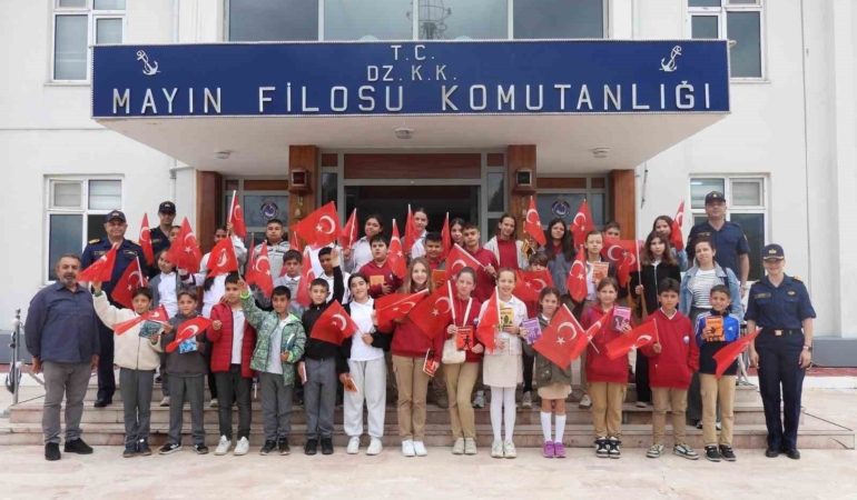 Mayın Filosu Komutanlığı kapılarını ortaokul öğrencilerine açtı