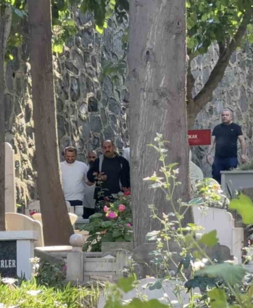 Narin Güran’ın babası ve ağabeyi Mattia Ahmet Minguzzi’nin kabrini ziyaret etti