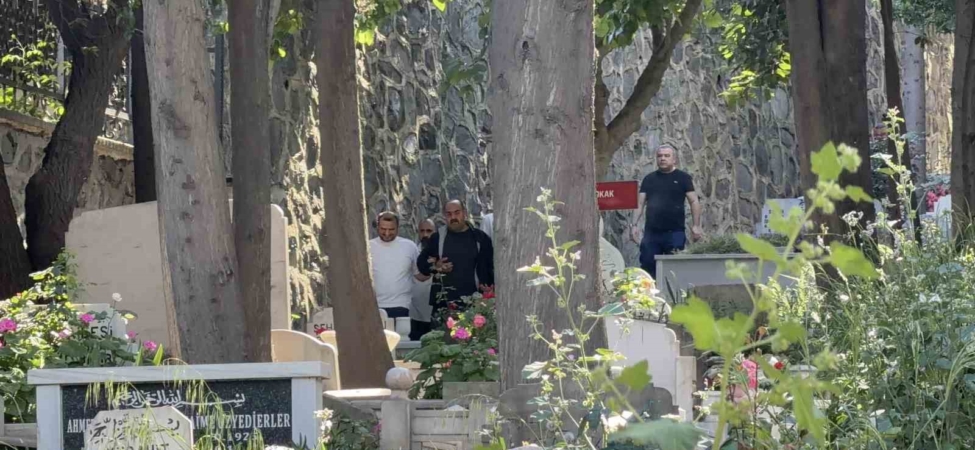 Narin Güran’ın babası ve ağabeyi Mattia Ahmet Minguzzi’nin kabrini ziyaret etti