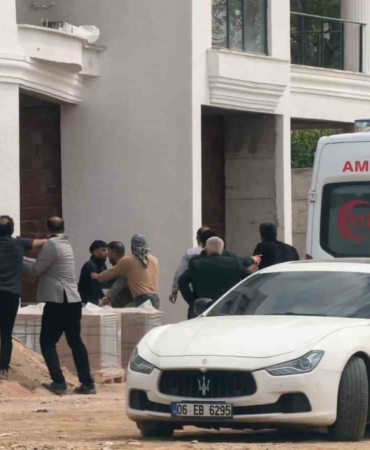 Bursa’da şantiye savaş alanına döndü: Sopalar, yumruklar havada uçuştu