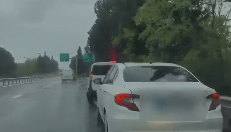 2 araç, 2 tutuklama, 44 ruhsatsız tabanca: İstanbul’dan Yozgat’a teslimata Sakarya’da engel olundu