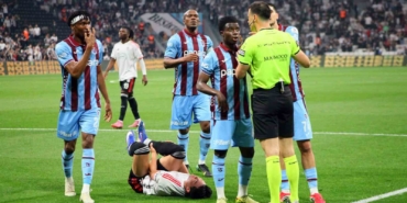 Trendyol Süper Lig: Beşiktaş: 1 - Trabzonspor: 1 (İlk yarı)