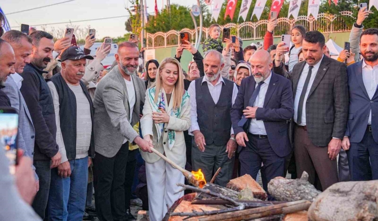 Sancaktepe’de baharın coşkusu Hıdırellez Şöleni ile yaşandı