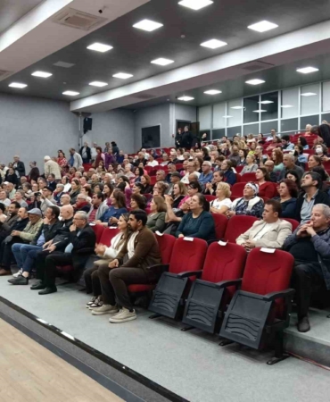 Gömeç’ de bahara merhaba konseri yoğun ilgi gördü