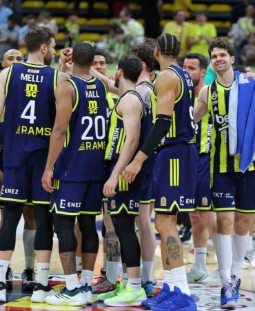 Fenerbahçe Beko, seride 1-0 öne geçti