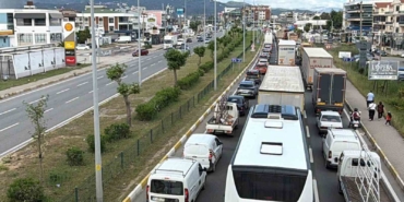 Kuzey Ege’de trafikte 9 günlük bayram tatili yoğunluğu başladı