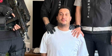 Interpol tarafından "Difüzyon Mesajı" ile aranan 34 yaşındaki Faslı uyuşturucu kaçakçısı Mohamed Boulakhrif, MİT ve İstanbul Narkotik Suçlarla Mücadele Şube Müdürlüğü ekiplerinin düzenlediği operasyonla Şişli’de yakalandı.
