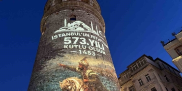 Galata Kulesi’nde İstanbul’un fethinin 573. yıl dönümün özel ışık gösterisi