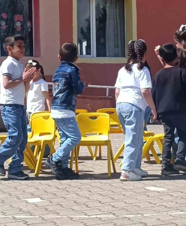 Minik yüreklerden ertelenen 23 Nisan coşkusu