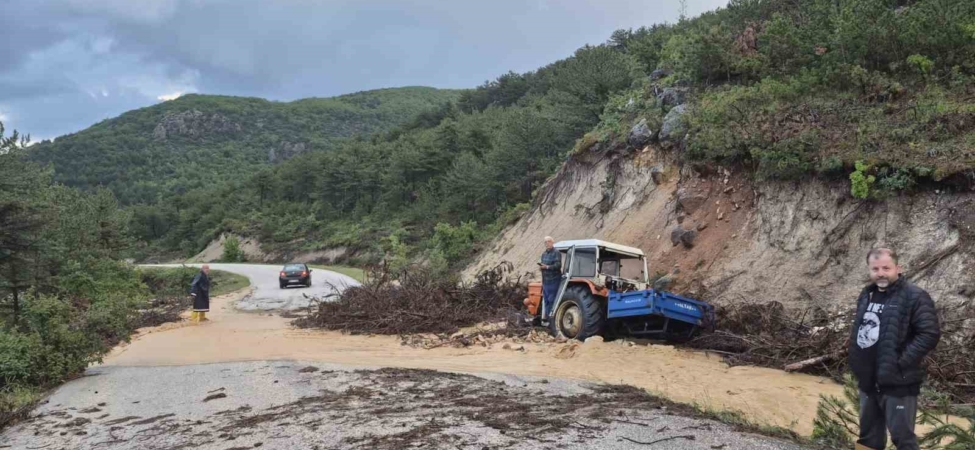 Bilecik’te bir köy adeta sular artında kaldı