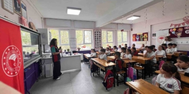 Veterinerler minik öğrencilerle buluştu
