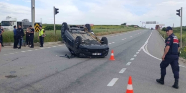 Tekirdağ’da kamyonetle çarpışan otomobil ters döndü: 1 yaralı