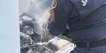 Bilecik’te park halindeki araç bir anda alev aldı