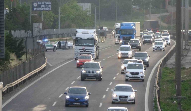 Kocaeli’de mesai bitimiyle TEM’de hareketlilik başladı