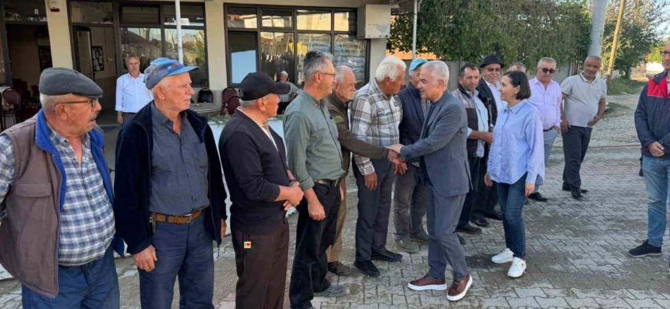 Vali Turan, doludan etkilenen Dokuzhöyük köyünde incelemelerde bulundu