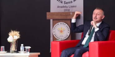 Liseli öğrenciler sordu Başkan Büyükakın cevapladı