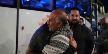 İsrail’in alıkoyduğu Sumud Filosu aktivistleri İstanbul’a getirildi
