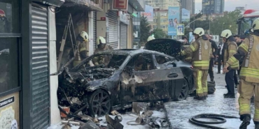 Şişli’de lüks araç dükkana girdi: 2 yaralı