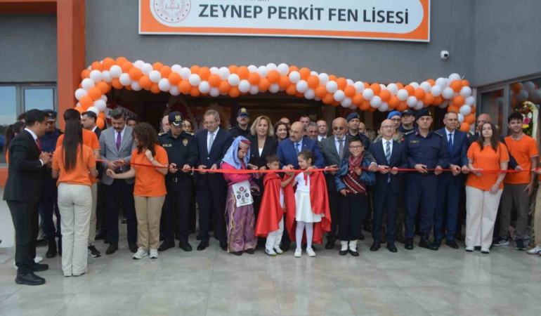 Ayvalık’ta fen lisesi özlemi sona erdi