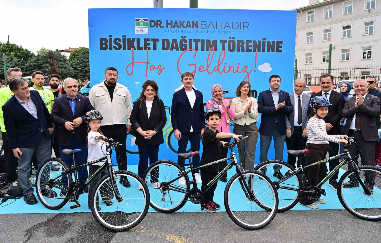 Bahçelievler’de 200 çocuğa bisiklet dağıtım töreni