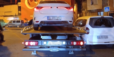 Beyoğlu’nda üzerinden hap çıkan şüpheli, uyuşturucu tacirlerini ele verdi