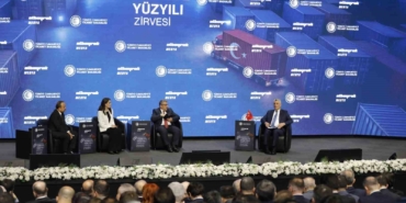 Bakan Bolat: "İstikrarına gıptayla bakılan ve rol model alınan bir ülke konumundayız"
