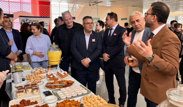 Burhaniye’de üniversitelilerin bahar coşkusu