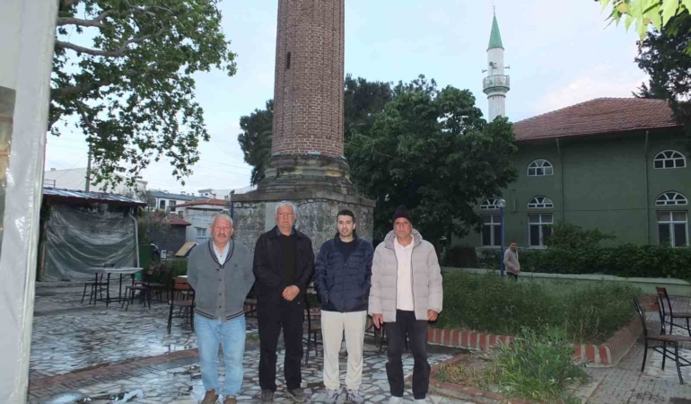 Balıkesir’de yalnız minare mahallenin simgesi oldu