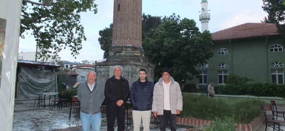 Balıkesir’de yalnız minare mahallenin simgesi oldu