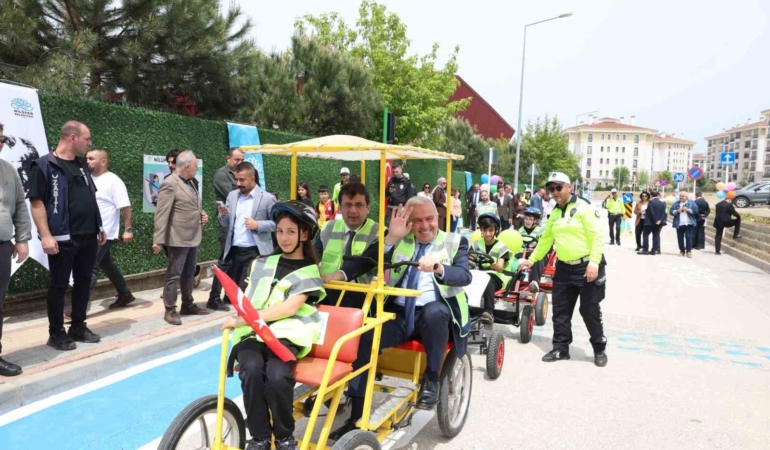 Kızılcıklı Mahallesi’nde Trafik Eğitim Sokağı açıldı