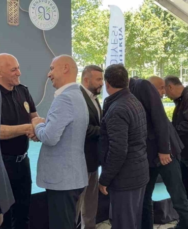 Arnavutköy’de protokol ve vatandaşlar geleneksel bayramlaşma programında buluştu
