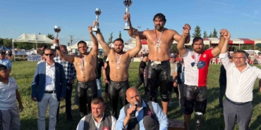 Kavasoğlu ve Şamdancıbaşı İbrahim Yağlı Pehlivan Güreşleri’nde başpehlivan İsmail Koç