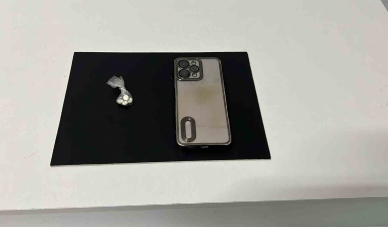 Taksim Meydanı’nda telefon hırsızlığı yapan şüpheli kıskıvrak yakalandı