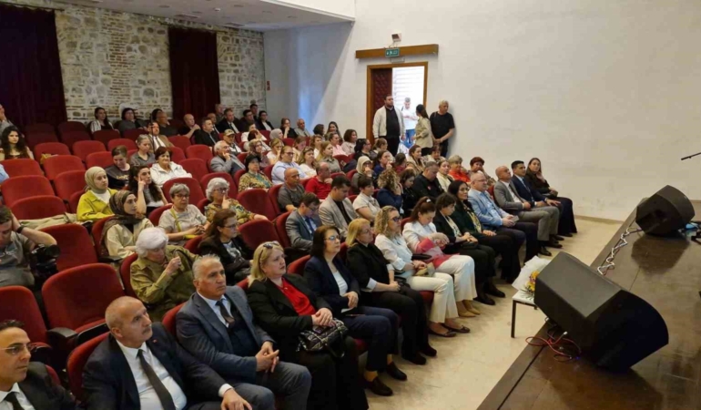 Edirne’de koruyucu aile tanıtımı türküler eşliğinde yapıldı